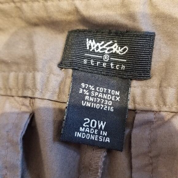 Mossimo Moss Green Camo Shorts Stretch Shorts Pockets Plus Size 20 - Picture 3 of 11